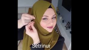 Suna Yurtalan Sal Modeli Sehri Istanbul