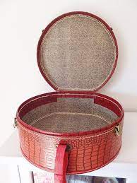 Vintage Red Hatbox W Faux Crocodile Skin Leather Handle Ladies Suitcase Box Vtg 1940 S Round Luggage Case Valise Storage Box Hollywood Crocodile Skin Leather Handle Hat Boxes