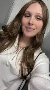 Lisa Nelligan's Instagram, Twitter & Facebook