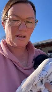 Colleen Arthur's Instagram, Twitter & Facebook