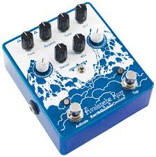 Earthquaker devices is an effects pedal manufacturer located in akron, ohio that was founded by jamie stillman and julie robbins in 2004. Earthquaker Devices Avalanche Run V2 On Ohguitar Com