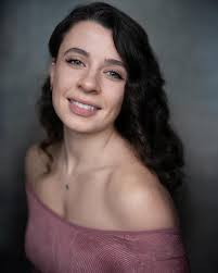 From the archives with Ruben 🖤 📸- @ruben.m.angel 💄- @londonmuaandstylist  #dancer #actor #actress #performer #photography #portfolio #portfolioshoot  #studioshoot #slickback #wetlook #photoshoot