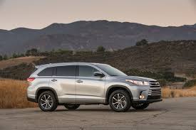 This post will go over apple carplay integration, a new way for select toyota vehicles to better integrate with an iphone. 2018 Toyota Highlander Review Ratings Specs Prices And Photos The Car Connection