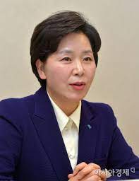 광주 서구을 양향자 후보, 7선 도전 천정배 꺾어 문재인 대통령, 4년 전 양향자 삼성 상무 영입 고졸 첫 삼성 연구 임원·민주당 최고위원. ì‚¼ì„± ì¶œì‹  ì–'í–¥ìž ì‚°ìž¬ ì‹ ì²­ ëª»í•œë‹¨ ë³´ë„ì— ì°¸ë‹´í•˜ë‹¤ ì¼ë¥˜ ì‚¼ì„± ì•„ì‹œì•„ê²½ì œ