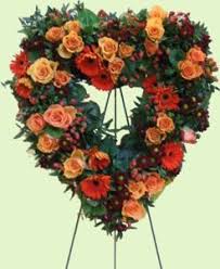 Herz Mit Rosen Fur Die Hochzeit Steckschaum Blumengestecke Blumen Gestecke