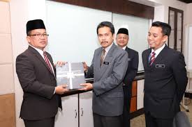 Jauh sebelum agama hindu dan budha dibawa oleh masyarakat atau saudagar china dan india. Jpn Malaysia On Twitter Kunjungan Hormat Pengarah Jabatan Agama Islam Wilayah Persekutuan Kepada Ketua Pengarah Pendaftaran Negara Pada 15 Januari 2019 Bertempat Di Ibu Pejabat Jpn Putrajaya Https T Co Gujbievy5c