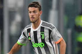 Add the latest transfer rumour here. Rugani S Girlfriend In Shock As She Reveals Details About Juventus Defender S Coronavirus Symptoms Isolation Goal Com