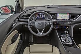 El nuevo opel insignia 2021 ya está disponible en la red de concesionarios con unos precios que arrancan en los 33.500 euros sin aplicar los descuentos y promociones vigentes, una cifra muy. Nowy Opel Insignia 2021 Opis Wersji I Cennik