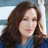 Kristi Bauer's Instagram, Twitter & Facebook