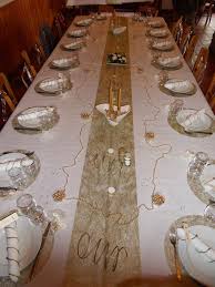 Idee Decoration De Table Noces D Or Decoration Noces D Or Decoration Anniversaire Repas D Anniversaire De Mariage