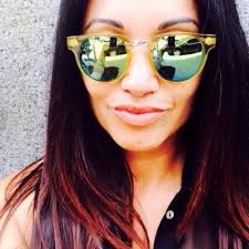 Cindy Aguiar's Instagram, Twitter & Facebook