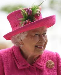 Elizabeth ii), полное имя — елизаве́та алекса́ндра мари́я (англ. Koroleva Elizaveta Ii Delaet Sebe Makiyazh 364 Dnya V Godu Buro