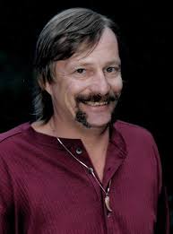 Tom Dittmer's Instagram, Twitter & Facebook