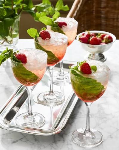 Calling all Hugo Spritz lovers — this one's for you. 🍓 This Strawberry  Elderflower Spritz is a light, floral play on the classic, perfect for  summer sipping or weekend brunch. Tap the