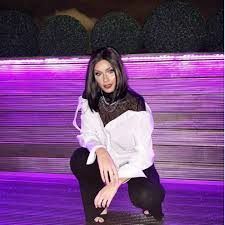 Sebuah video 20 detik, yang pada saat ini tengah viral di berbagai media sosial, yang setelah pemilik akun youtube menyebarkan video tersebut. Nathalie Volk Heisst Auf Instagram Jetzt Miranda Digrande Stern De