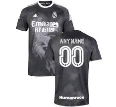 El sitio web footyheadlines.com ha publicado unas fotos donde se pueden ver. Erste Zweite Und Dritte Hemden Und Uniformen Real Madrid Cf Eu Shop