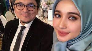 Malam itu bella tampak cantik dengan balutan gaun pengantin jumpsuit dengan detil bordir berwarna peach pastel rancangan ayu dyah andari. Ramai Isu Pelakor Sikap Mertua Ipar Pada Laudya Cynthia Bella Disorot Istri Engku Emran Buat Ini Banjarmasin Post