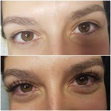 Toutes les poses sont réalisées avec la méthode cil à cil. Facebook