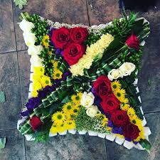 Pin By Nicola Pugh On Floral Pieces Floral Wreath Floral Arrangements Floral
