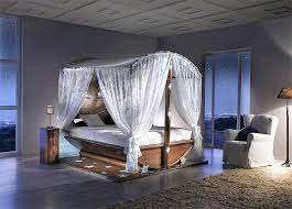 Personalizza il tuo letto giocando con tessuti leggeri e lucine, darai un sapore tutto nuovo alla stanza. Camere Sole E Luna Maison Cielo Venezia