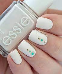 Jun 13, 2021 · uñas blancas sutiles y discretas que rejuvenecen después de los 40. Unas Blancas Decoradas 2020 90 Disenos Imperdibles Unas Blancas Manicura Unas Acentuadas