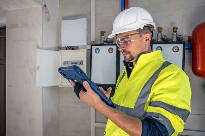 Top 8 Signs You Need To Call A Gas Safe Engineer