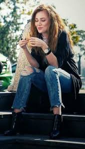 Perhaps a bit derivative at times, (it share similarity in both style and overall plot to tim burton's legend of sleepy hollow), it is still very good fun. 34 Elcin Sangu Ideas Elcin Sangu Turkish Beauty Prettiest Actresses