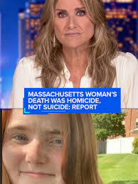 Sandra Burch's Instagram, Twitter & Facebook