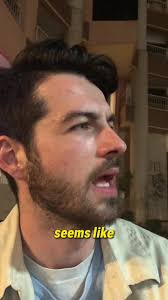 Clark Gray (@clarkgraywalkstheearth)