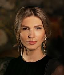 Erin Ferrell's Instagram, Twitter & Facebook