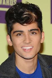 Zayn S Mane Zayn Malik S Hairstyles Over The Years Zayn Malik Hairstyle Hairstyles Zayn Cool Hairstyles For Men