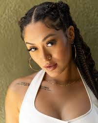 Deja Ware's Instagram, Twitter & Facebook