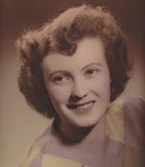 Michelle Gaffney's Instagram, Twitter & Facebook