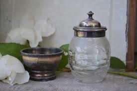 Browse our beautiful collection of antique silver platters today. Vintage Silver Vintage Silverplate Vintage Silver Bowls And Serving Trays French Antiques Vintage French Decor French Linens Cafe Au Lait Bowls And More