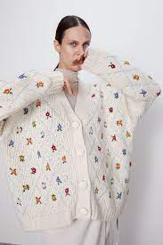 Vind fantastische aanbiedingen voor zara knit sweater. Zara Limited Edition Embroidered Cardigan Embroidered Cardigan Knit Fashion Cardigan Fashion