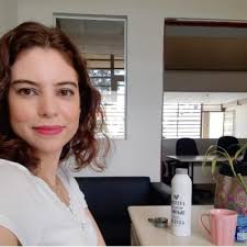 Trabalhar é muito bom, mas ter férias também. Vira e mexe eu converso com  alguém da minha equipe que está precisando lembrar que a vida é maior que  as entregas. Isso não