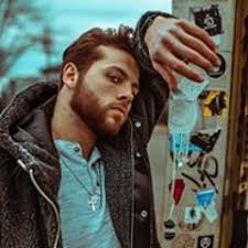 Ian Moses's Instagram, Twitter & Facebook