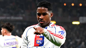 Por que Endrick é desfalque do Lyon contra o PAOK pela Liga Europa?