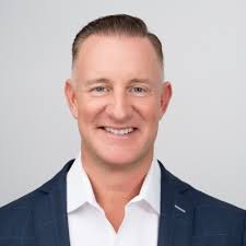 My Lee Corso moment Back in 2008, I needed a keynote speaker for our Zimmer  Spine National Sales Meeting. The prior year we hired Dick Vitale and he  absolutely hit it out