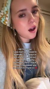 pre save in bio 🌙 #nashville #newalbum #livemusic #indiemusic  #gracieabrams #guitartok