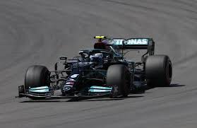Utilizar um peso/disco/bola/garrafa de água/pacote de arroz na execução do agachamento para aumentar a intensidade. Gp De Portugal Veja Como Foi O Treino Classificatorio Da Formula 1