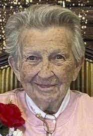 Donna Helzer's Instagram, Twitter & Facebook