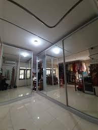 Maybe you would like to learn more about one of these? Desain Lemari Pakaian Aluminium Language Id Lemari Pakaian Aluminium Frame Coklat Kaca Es 3 Pintu