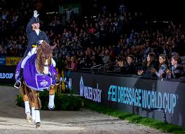 Da ich keine lust mehr. Isabell Werth Breezes To Victory With Bella Rose In Stuttgart