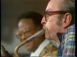 Straight, No Chaser with Pepper Adams, baritone sax ; Clark Terry,  flügelhorn ; Lars Sjösten, piano ; Sture Nordin, bass ; Egil Johansen, drums