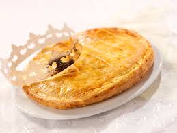 Galette Des Rois A La Frangipane Recette En 2020 Galette Des Rois Frangipane Galette Des Rois Recette Galette Des Rois