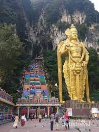 Umat beragama di indonesia dan malaysia sebaiknya jangan tersulut dengan insiden tersebut. Foto Kuil Hindu Terbesar Di Malaysia