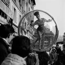 what s up trouvaillesdujour melvin sokolsky fashion in a bubble paris girl melvin new york to paris