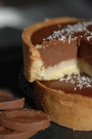 Tartelettes Au Chocolat Au Lait Et Passion Sur Lit De Coco Recette Mini Tarte Tartelettes Au Chocolat Recette Dessert