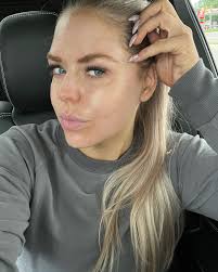 Heather (@mama.shark.diaries) · Instagram photos and Reels